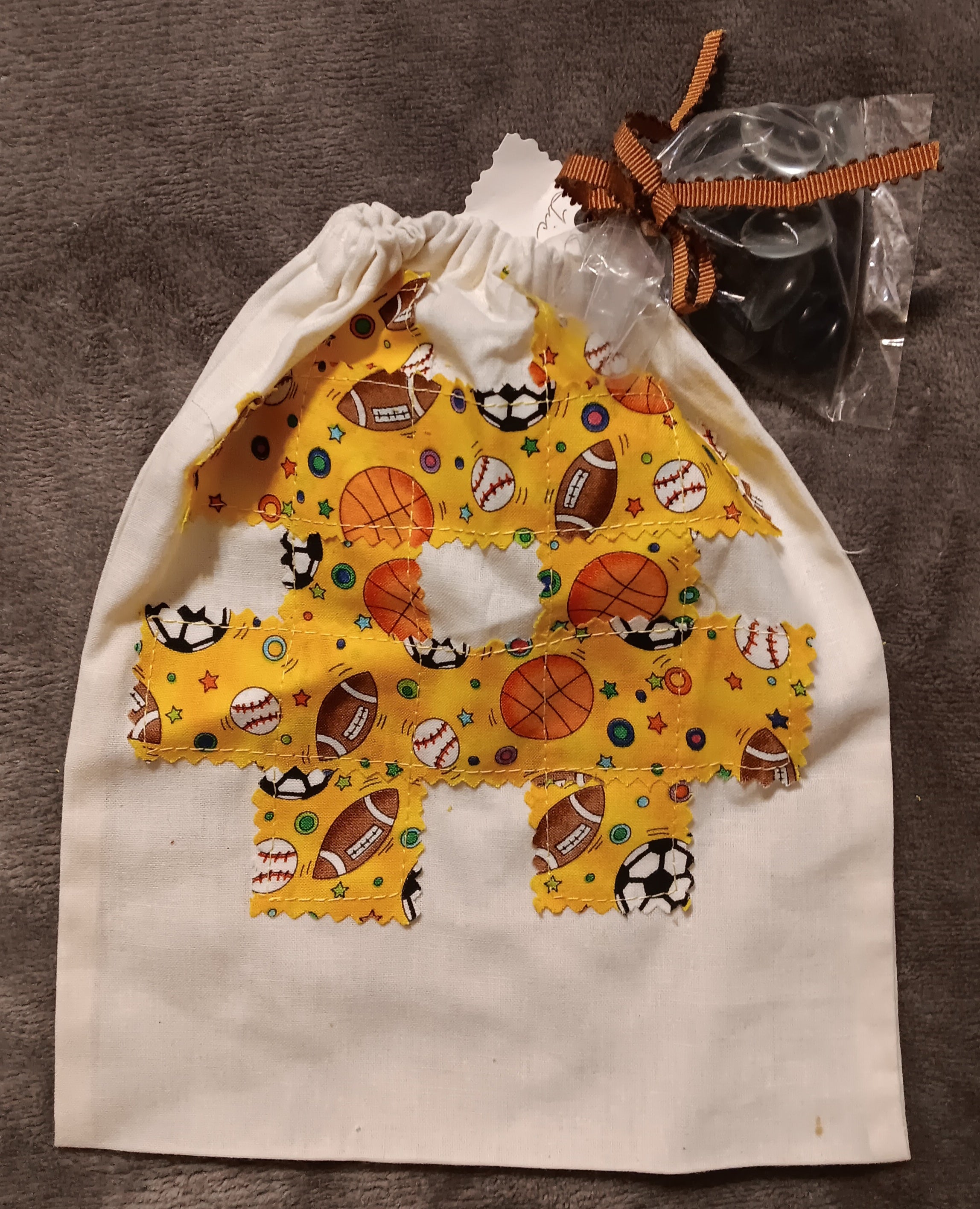 Handmade tic-tac-toe bag, Yellow Sports Print